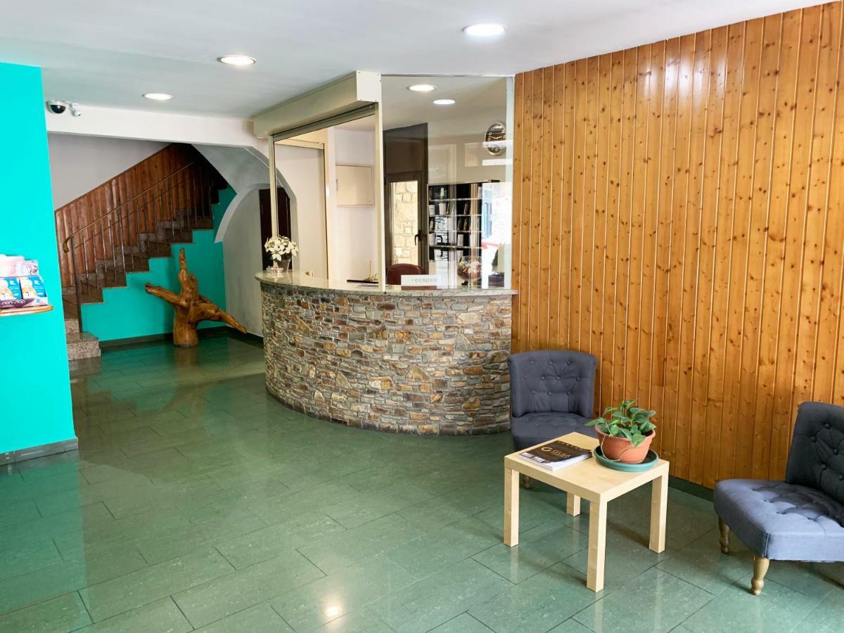 Hotel Barcelona Sant Julia de Loria Bagian luar foto
