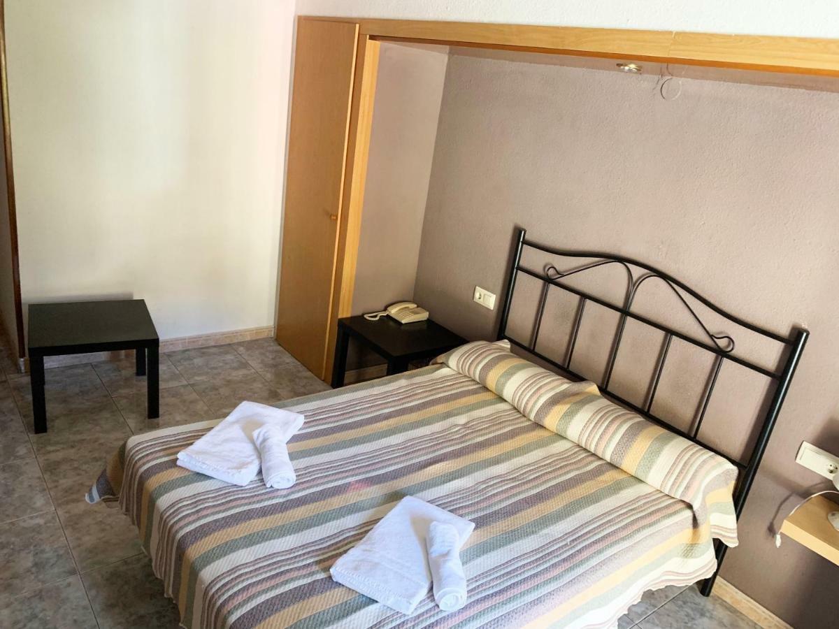 Hotel Barcelona Sant Julia de Loria Bagian luar foto