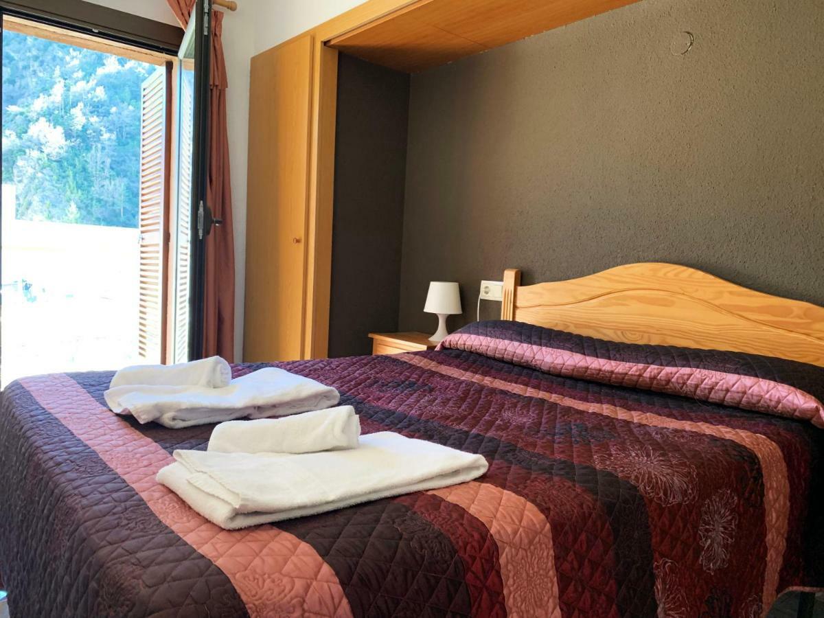 Hotel Barcelona Sant Julia de Loria Bagian luar foto